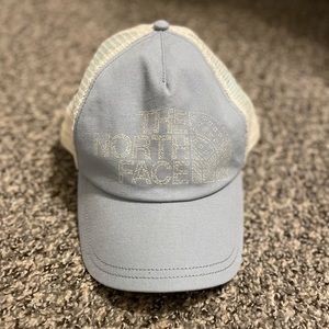 NWT Unisex North Face hat